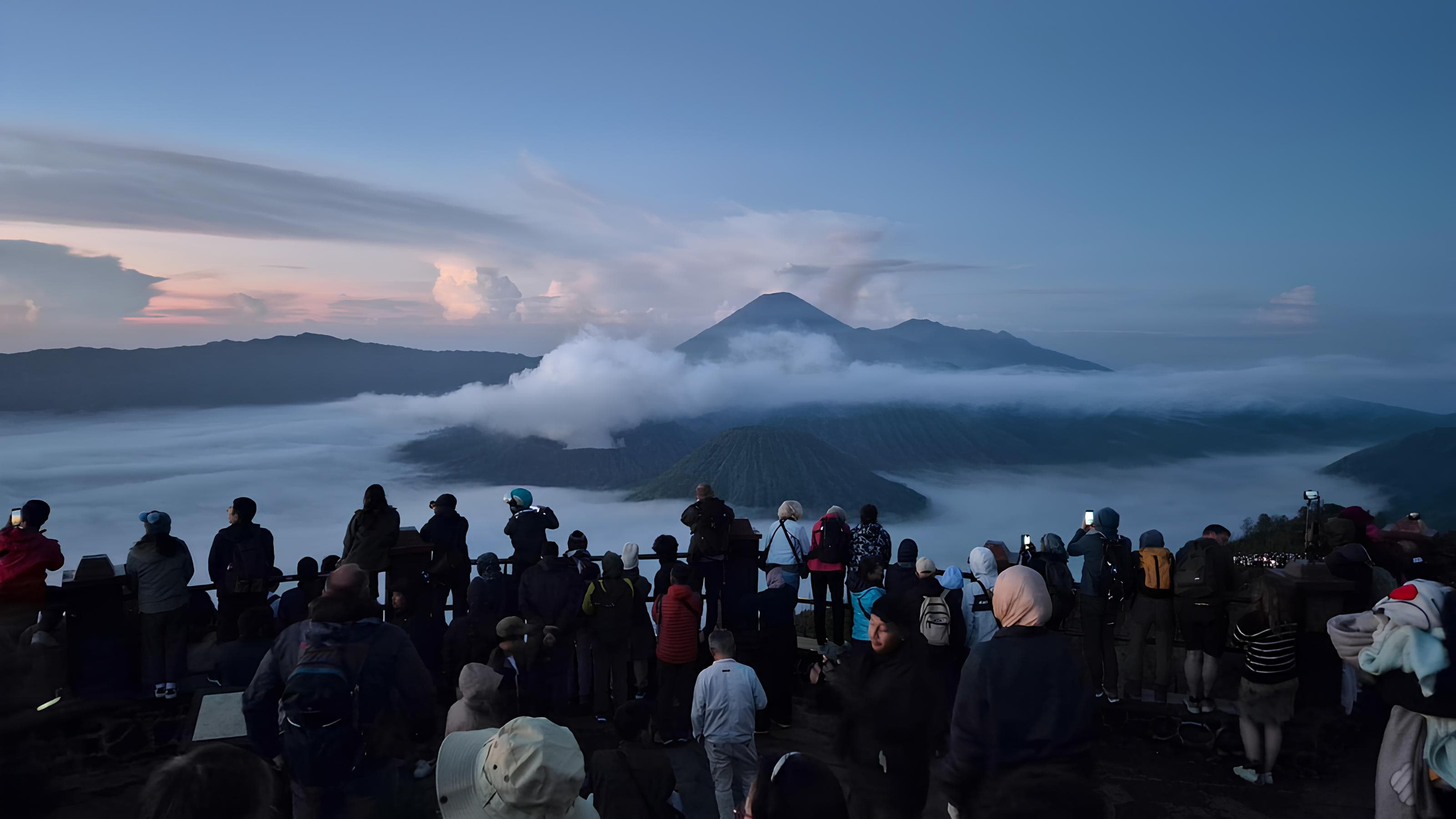 Neomi Tour Packages